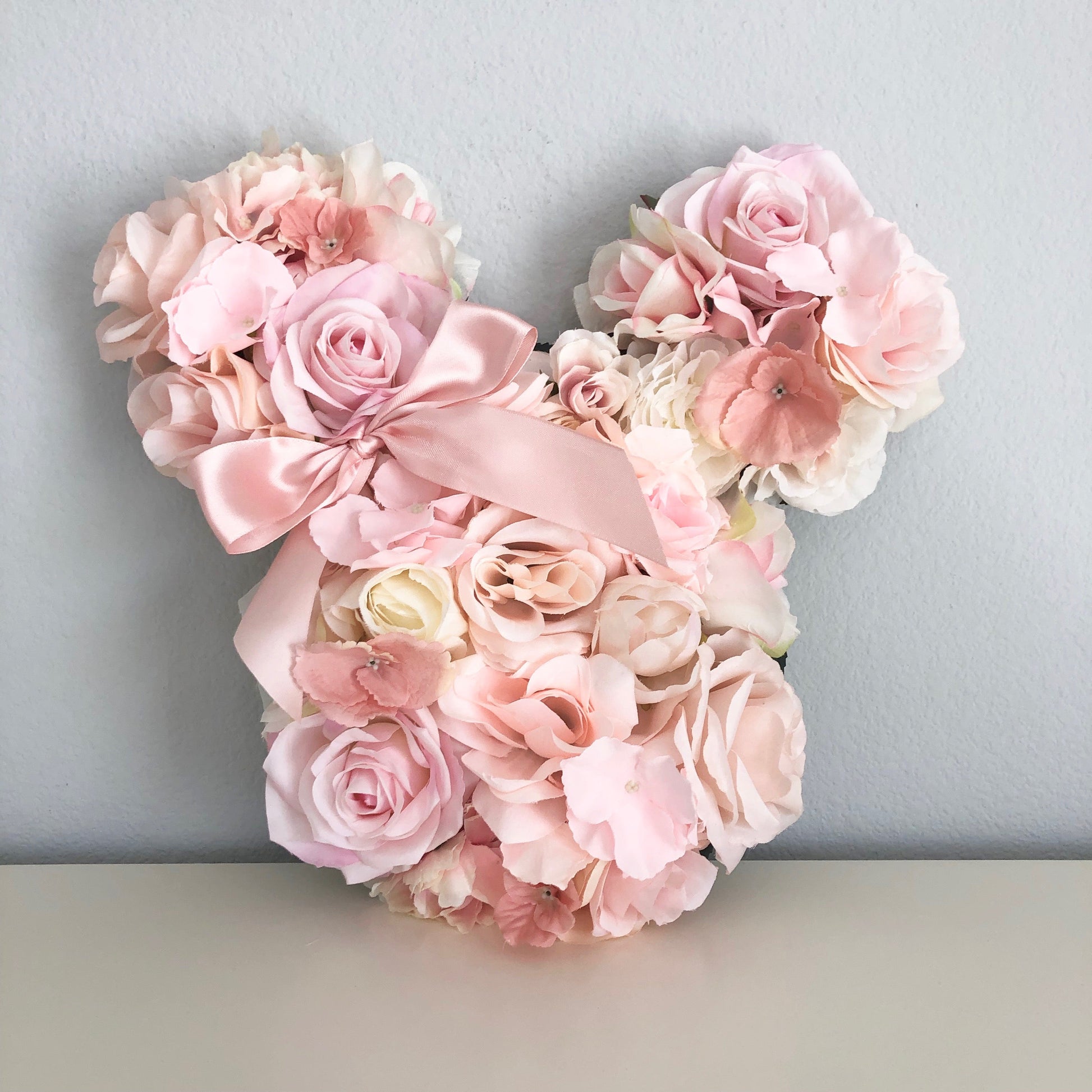 Minnie mouse birthday theme decor
