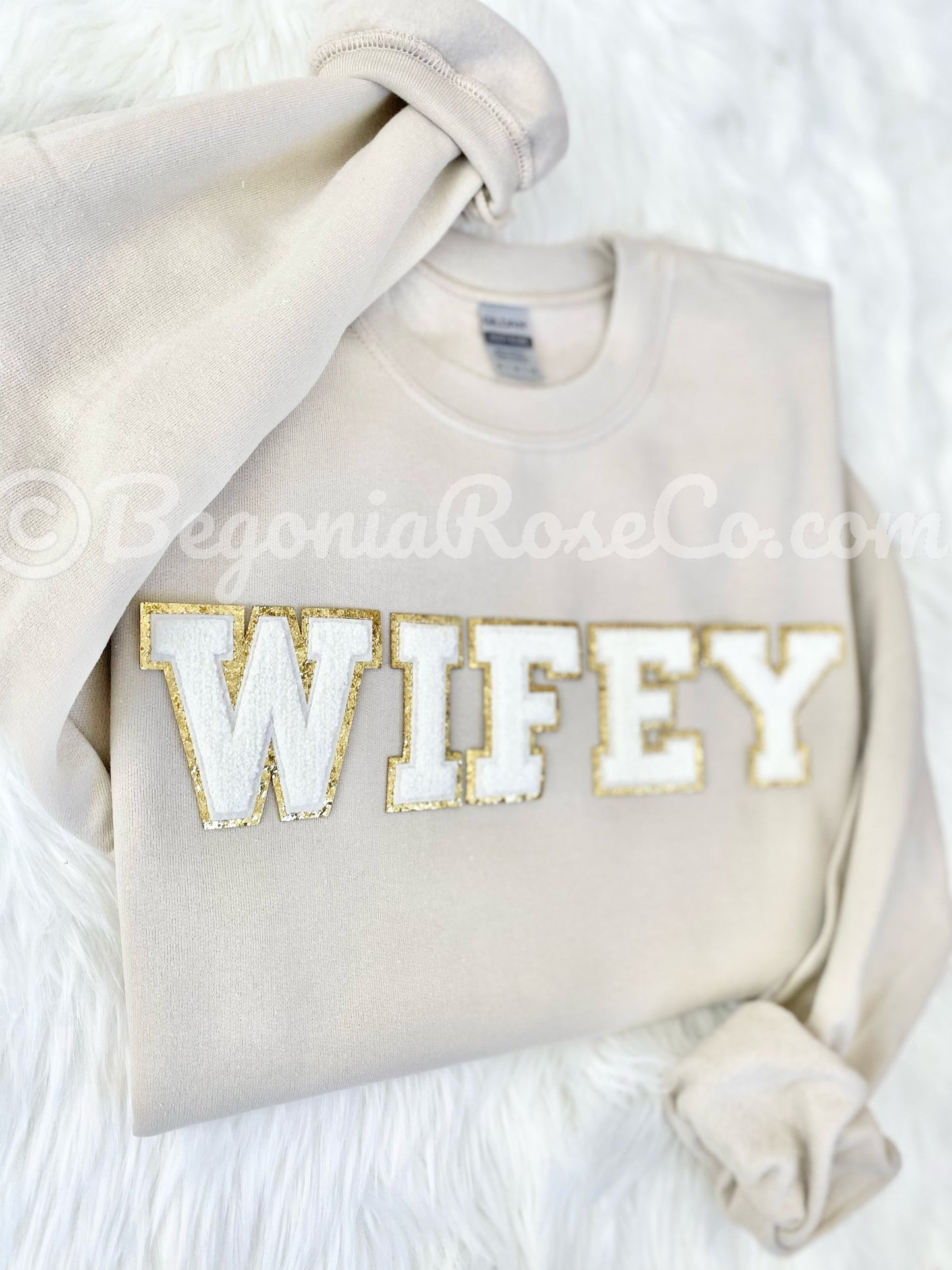 WIFEY chenille patch crewneck sweatshirt in sand with light pink patch - bride