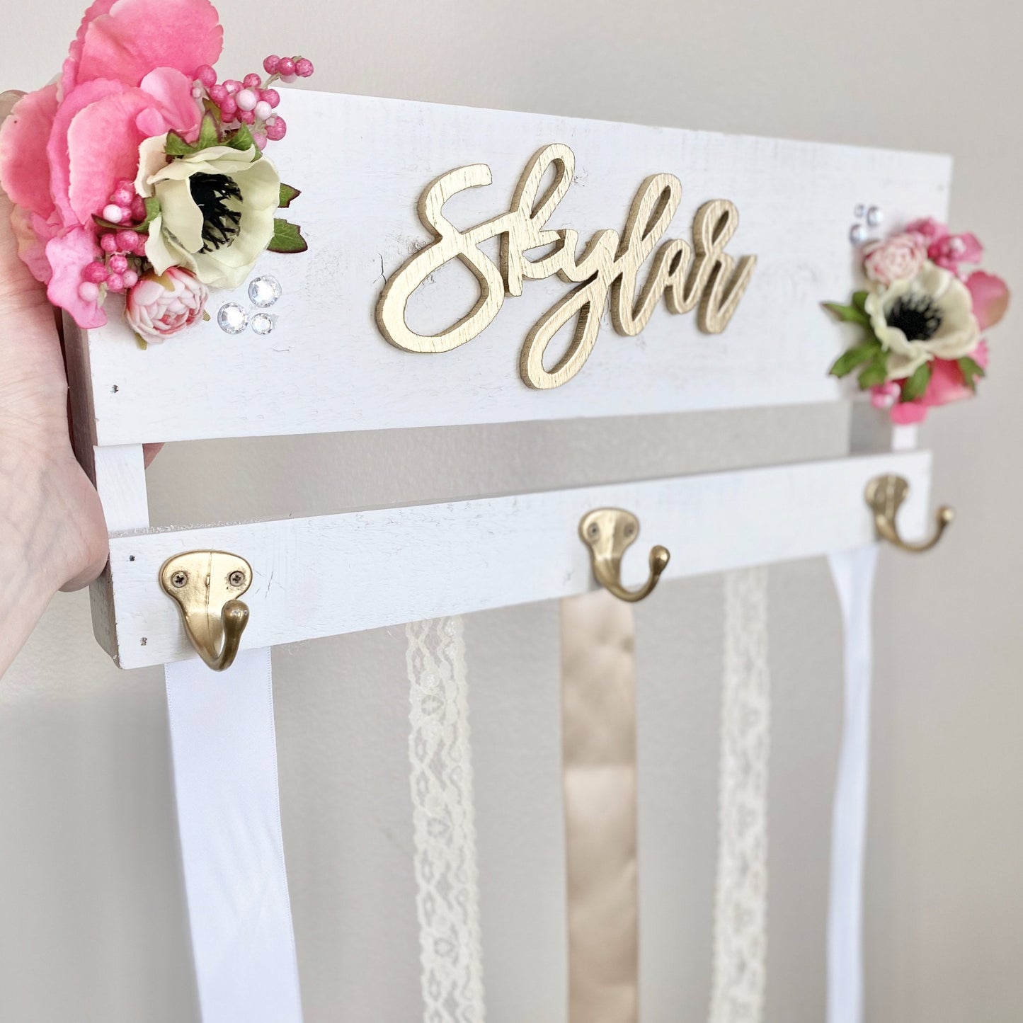 Personalized bow holder headband storage with custom name sign