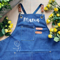 Custom garden apron with spacious pockets in canvas for gardening tools