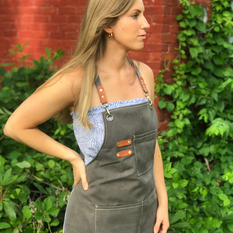Nail Tech Apron with Pockets Professional Personalized Manicurist Gift