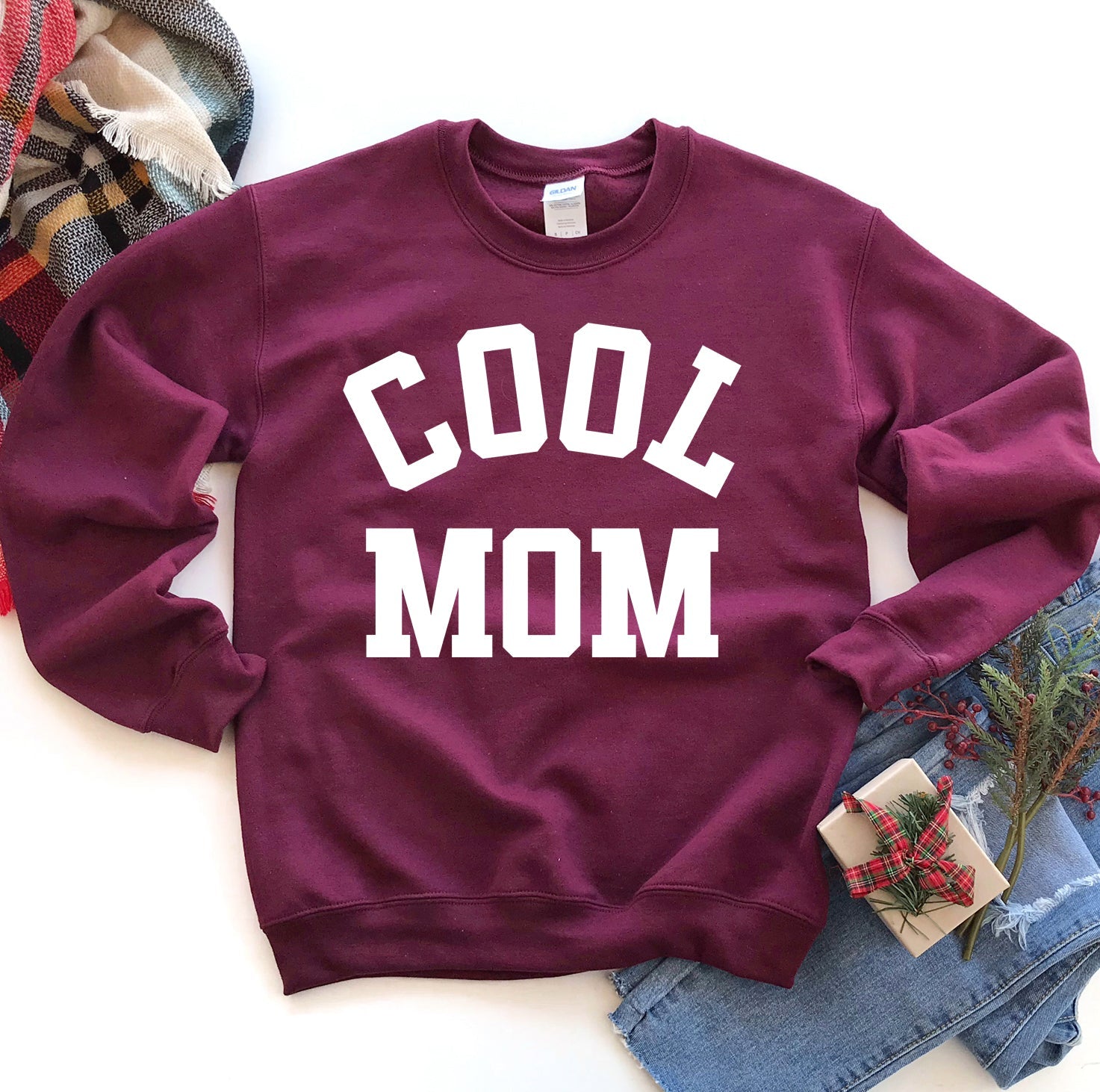 Cool Mom Sweatshirt in black - unisex cotton-poly mom gift sweatshirt