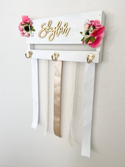 Custom Bow Holder Headband Holder Name Sign, Personalized Bow, Bow Holder with Flowers, Baby Shower Gift Girl, Girl Nursery Wall Decor