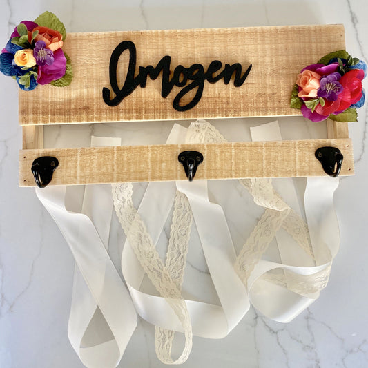 Custom Bow Holder Headband Holder Name Sign, Personalized Bow, Bow Holder with Flowers, Baby Shower Gift Girl, Girl Nursery Wall Decor