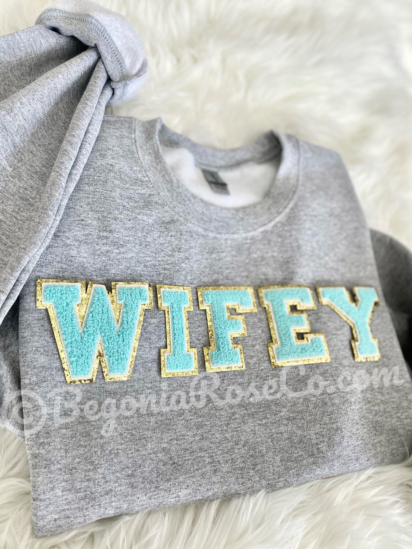 WIFEY crewneck sweatshirt white light pink patches - Valentine's Day gift